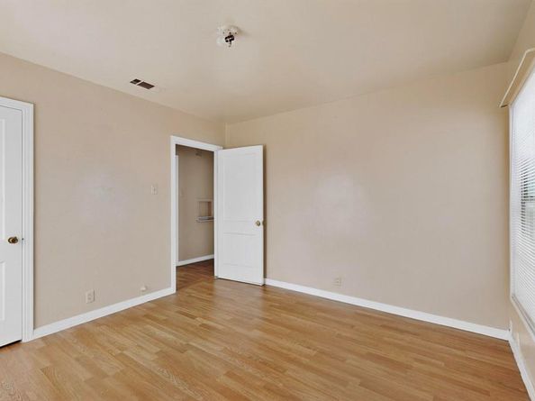 2122  Monterrey Avenue , Dallas Texas 75228