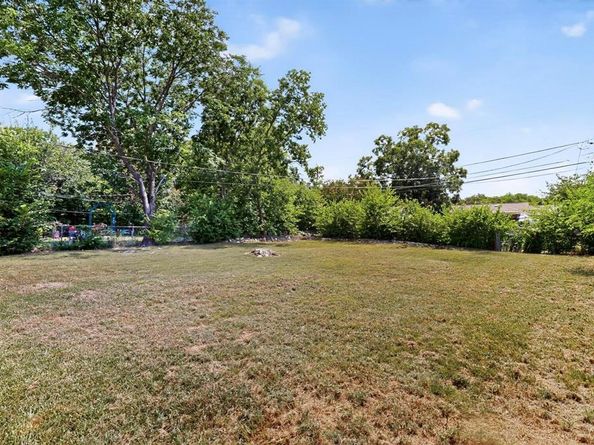 2122  Monterrey Avenue , Dallas Texas 75228