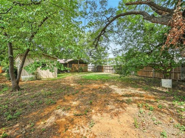 313  Vine Street , Euless Texas 76040