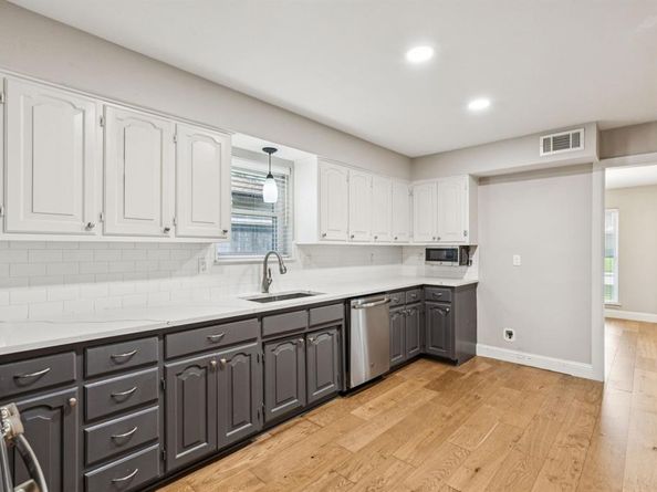 5111  Menefee Drive , Dallas Texas 75227
