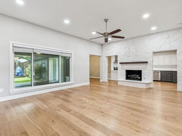 5111  Menefee Drive , Dallas Texas 75227