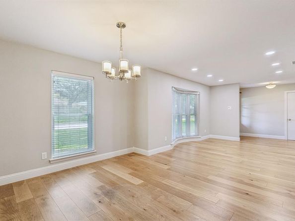 5111  Menefee Drive , Dallas Texas 75227