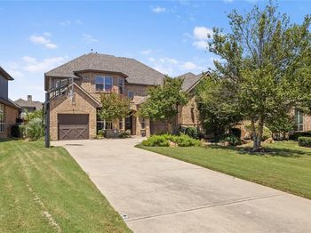1305  Foxglove Circle 