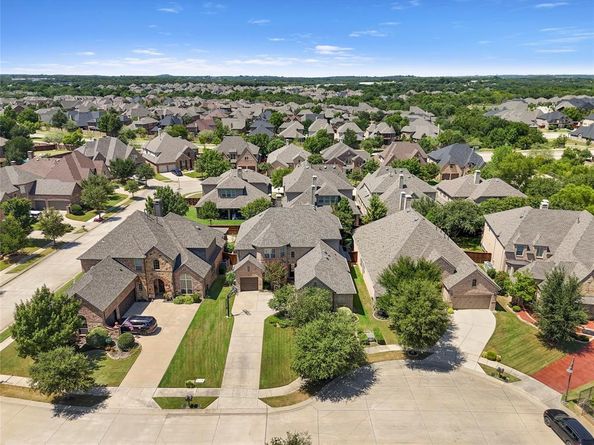 1305  Foxglove Circle , Lantana Texas 76226