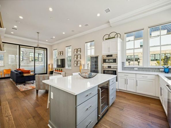 653  Dalton Lane , Irving Texas 75039