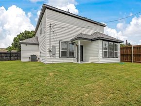 610  Parker Circle , Garland Texas 75040