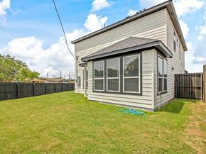 610  Parker Circle , Garland Texas 75040