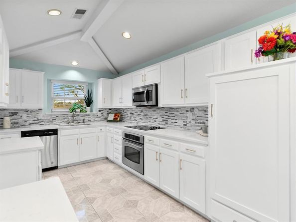 1915  Chesham Drive , Carrollton Texas 75007