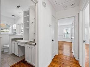 6043  Llano Avenue , Dallas Texas 75206