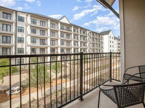 1117  Tea Olive Lane , Dallas Texas 75212