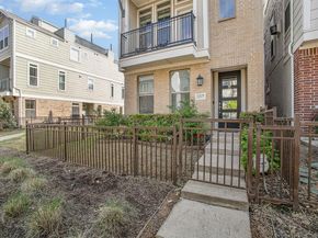 1117  Tea Olive Lane , Dallas Texas 75212