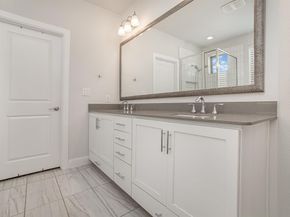 1117  Tea Olive Lane , Dallas Texas 75212