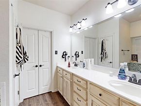 10444  Stoneside Trail , Fort Worth Texas 76244