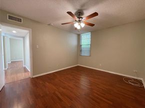 4500  Westridge Avenue  18, Fort Worth Texas 76116