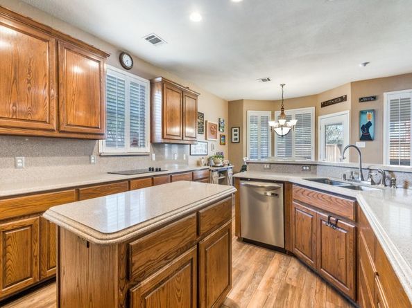 1505  Kingsbrook Circle , McKinney Texas 75072
