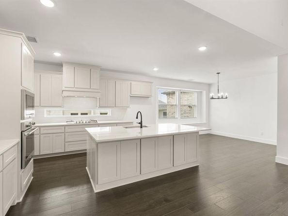 412  Newpark Boulevard , DeSoto Texas 75115