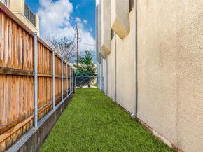 3907  Throckmorton Street  2, Dallas Texas 75219