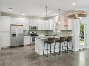 656  Bishop Heights Lane , Dallas Texas 75208