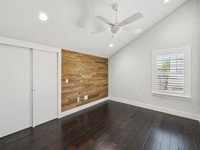 656  Bishop Heights Lane , Dallas Texas 75208
