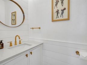 1723 N Edgefield Avenue , Dallas Texas 75208