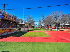 1723 N Edgefield Avenue , Dallas Texas 75208