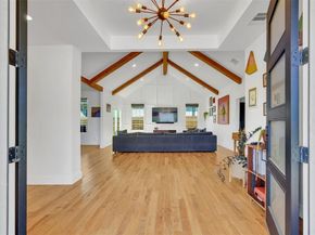 1723 N Edgefield Avenue , Dallas Texas 75208