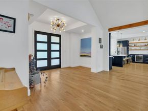 1723 N Edgefield Avenue , Dallas Texas 75208