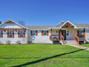 1723 N Edgefield Avenue , Dallas Texas 75208