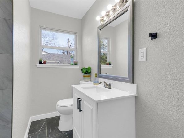 1208  Hansboro Avenue , Dallas Texas 75224