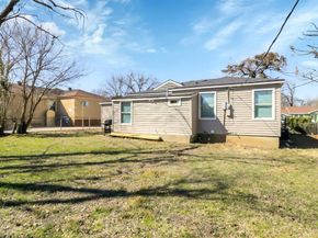 1208  Hansboro Avenue , Dallas Texas 75224