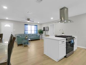 1208  Hansboro Avenue , Dallas Texas 75224