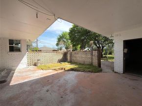 1120  Misty Glen Lane , Dallas Texas 75232