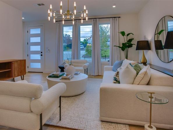 7207  Gaston Avenue  102, Dallas Texas 75206