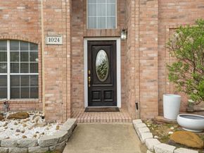 1024  Choke Cherry Lane , Crowley Texas 76036