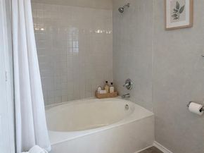 1366  Westview Drive , Garland Texas 75040