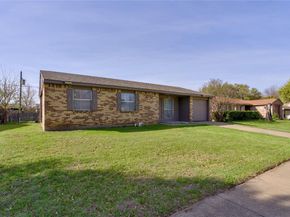 4712  Meadow Trail Drive , Dallas Texas 75236