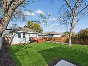 728 N Winnetka Avenue , Dallas Texas 75208