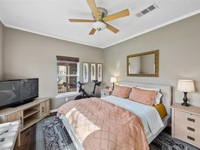 728 N Winnetka Avenue , Dallas Texas 75208