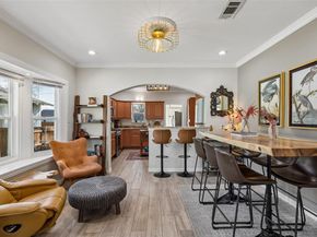 728 N Winnetka Avenue , Dallas Texas 75208