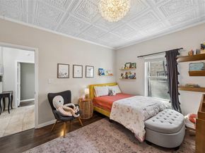 728 N Winnetka Avenue , Dallas Texas 75208