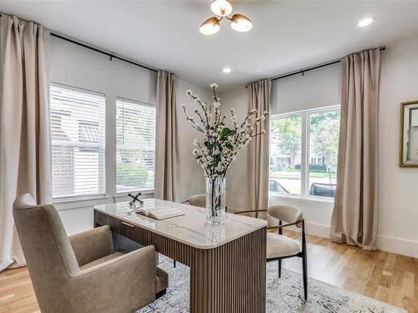 6331  Lakeshore  , Dallas Texas 75214