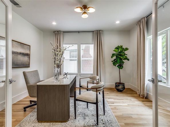 6331  Lakeshore  , Dallas Texas 75214