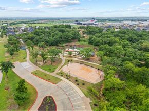10736  Smoky Oak Trail , Argyle Texas 76226