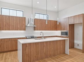 1771  Novela Way , Dallas Texas 75215