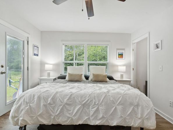 1142 W Clarendon Drive , Dallas Texas 75208