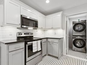 1142 W Clarendon Drive , Dallas Texas 75208