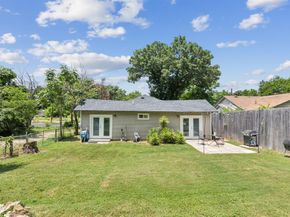 1142 W Clarendon Drive , Dallas Texas 75208