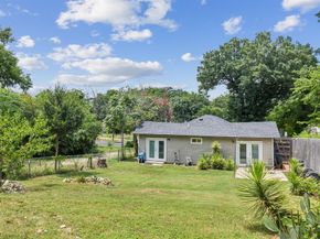 1142 W Clarendon Drive , Dallas Texas 75208