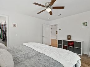 1142 W Clarendon Drive , Dallas Texas 75208