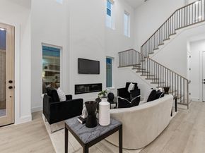 815  Bayonne Street , Dallas Texas 75212